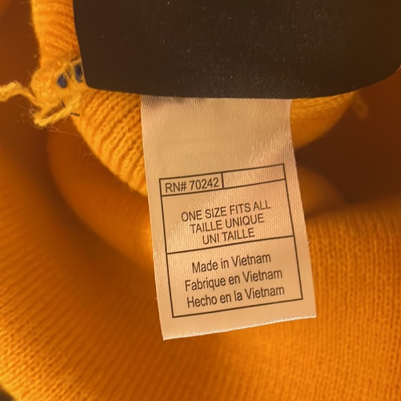 Buffalo Sabers Beanie With Pom-Pom. One Size. - Picture 4 of 4